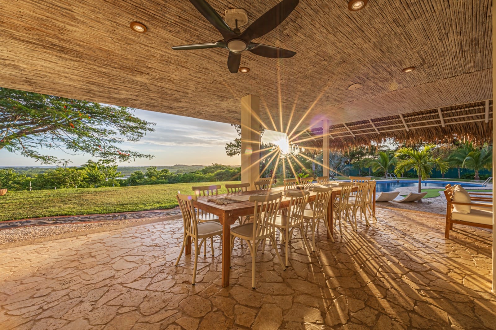 Casa Colinas — interior living space